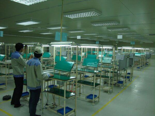 Bàn thao tác ống thép bọc nhựa 07