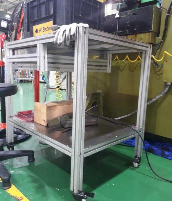 Bàn thao tác nhôm định hình 09