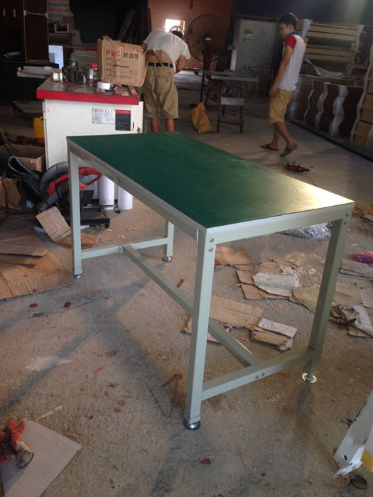 Bàn thao tác thép sơn tĩnh điện 04